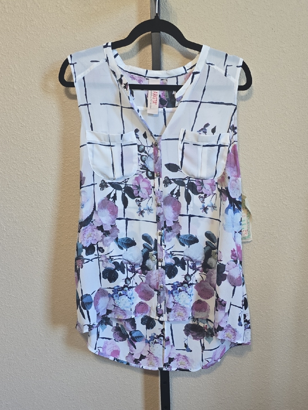 NWT Aratta Hollace Button Up Blouse. Medium